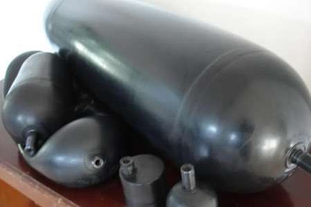 管路式蓄能器和纏繞式蓄能器區別在哪?